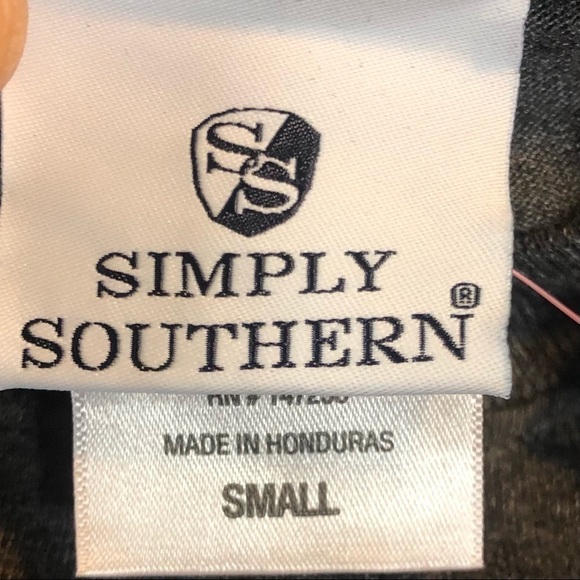 SIMPLY SOUTHERN Texas Signs Gray Long Sleeve Tee - Picture 8 of 9